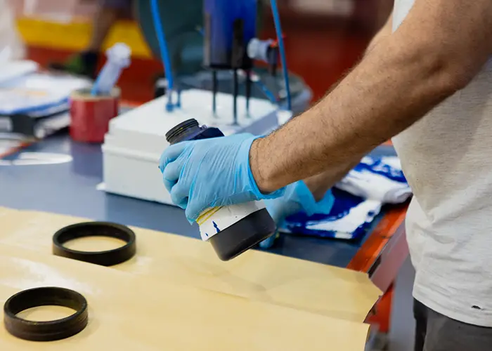 controllo-qualità-e-test-di-resistenza-trazione-durezza-silicone